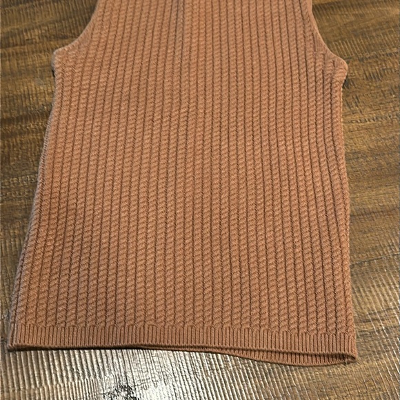 Elie Tahari Brown Heavy Knit Sleeveless Mock Neck Sweater Size S/P - Picture 3 of 6